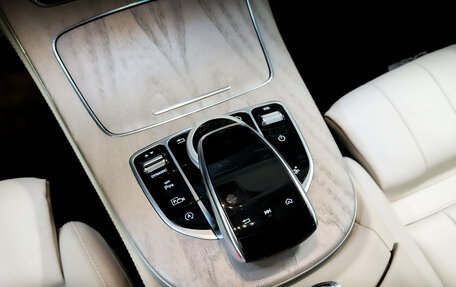 Mercedes-Benz E-Класс, 2018 год, 3 850 000 рублей, 25 фотография