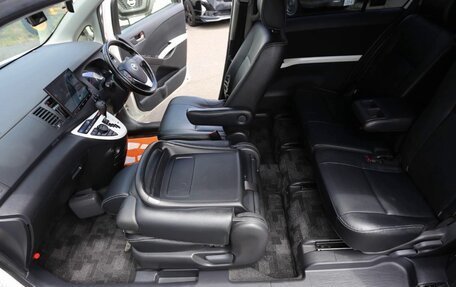 Toyota ISis I, 2016 год, 962 000 рублей, 31 фотография