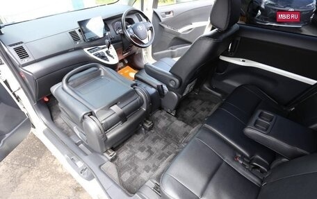 Toyota ISis I, 2016 год, 962 000 рублей, 30 фотография