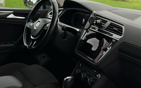 Volkswagen Tiguan II, 2019 год, 3 070 000 рублей, 4 фотография