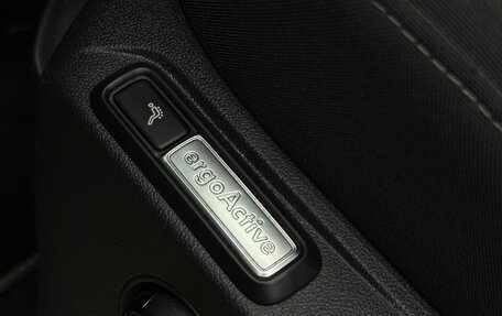 Volkswagen Tiguan II, 2019 год, 3 070 000 рублей, 11 фотография