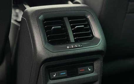 Volkswagen Tiguan II, 2019 год, 3 070 000 рублей, 9 фотография