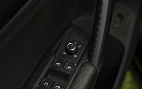 Volkswagen Tiguan II, 2019 год, 3 070 000 рублей, 10 фотография
