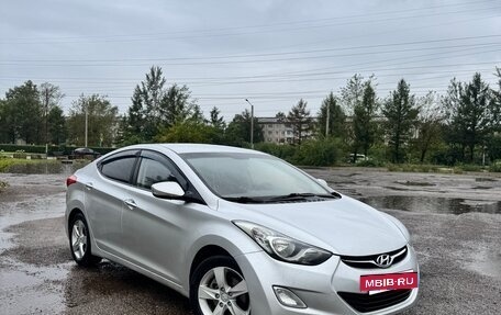 Hyundai Avante, 2011 год, 915 000 рублей, 2 фотография