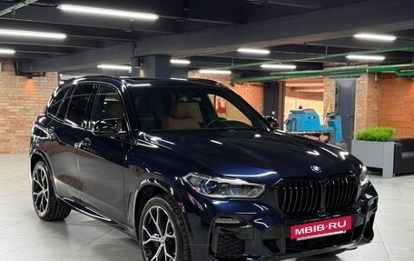 BMW X5, 2019 год, 5 600 000 рублей, 3 фотография