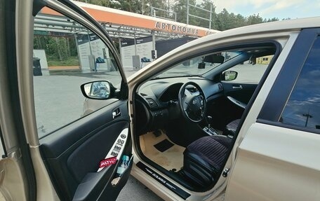 Hyundai Solaris II рестайлинг, 2012 год, 900 000 рублей, 7 фотография