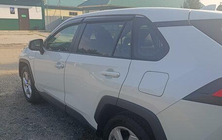 Toyota RAV4, 2020 год, 2 900 000 рублей, 3 фотография