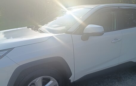 Toyota RAV4, 2020 год, 2 900 000 рублей, 2 фотография
