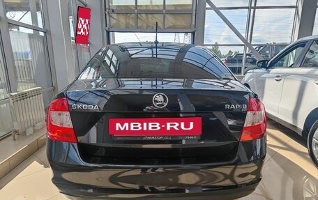 Skoda Rapid I, 2015 год, 869 000 рублей, 5 фотография