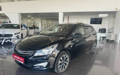 Hyundai Solaris II рестайлинг, 2015 год, 899 000 рублей, 1 фотография