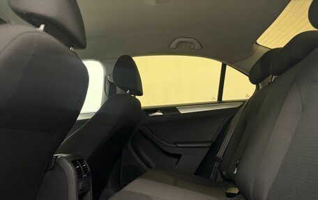 Volkswagen Jetta VI, 2018 год, 1 570 000 рублей, 16 фотография
