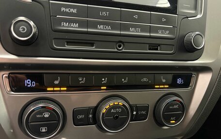 Volkswagen Jetta VI, 2018 год, 1 570 000 рублей, 10 фотография