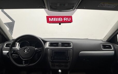 Volkswagen Jetta VI, 2018 год, 1 570 000 рублей, 13 фотография