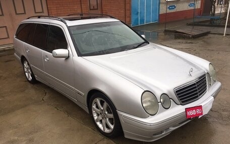 Mercedes-Benz E-Класс, 2001 год, 420 000 рублей, 3 фотография