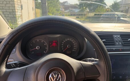 Volkswagen Polo VI (EU Market), 2011 год, 695 000 рублей, 5 фотография