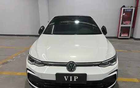 Volkswagen Golf VIII, 2022 год, 1 830 000 рублей, 2 фотография