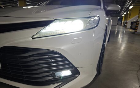 Toyota Camry, 2018 год, 3 200 000 рублей, 10 фотография