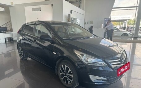 Hyundai Solaris II рестайлинг, 2015 год, 899 000 рублей, 3 фотография