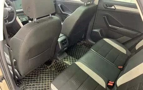 Volkswagen T-Roc I, 2023 год, 1 710 000 рублей, 13 фотография