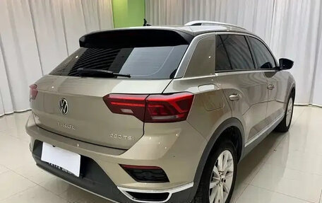 Volkswagen T-Roc I, 2023 год, 1 710 000 рублей, 4 фотография