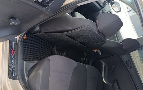 Hyundai Solaris II рестайлинг, 2013 год, 690 000 рублей, 9 фотография