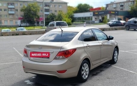 Hyundai Solaris II рестайлинг, 2013 год, 690 000 рублей, 5 фотография
