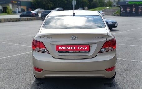 Hyundai Solaris II рестайлинг, 2013 год, 690 000 рублей, 4 фотография