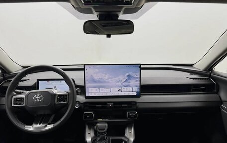 Toyota RAV4, 2026 год, 4 400 000 рублей, 14 фотография