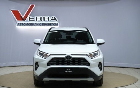 Toyota RAV4, 2020 год, 3 630 000 рублей, 2 фотография