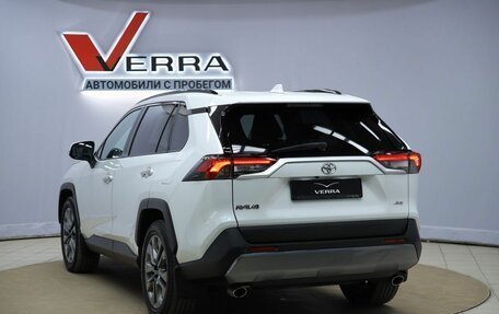 Toyota RAV4, 2020 год, 3 630 000 рублей, 7 фотография
