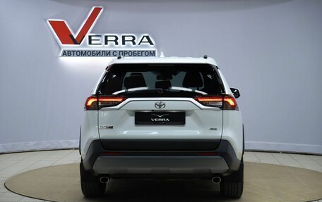 Toyota RAV4, 2020 год, 3 630 000 рублей, 6 фотография
