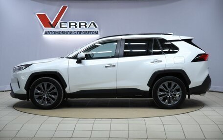 Toyota RAV4, 2020 год, 3 630 000 рублей, 8 фотография