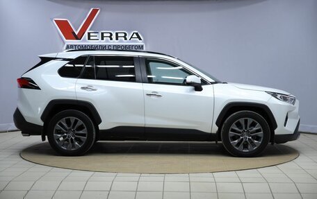Toyota RAV4, 2020 год, 3 630 000 рублей, 4 фотография