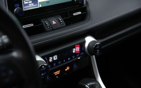Toyota RAV4, 2020 год, 3 630 000 рублей, 16 фотография