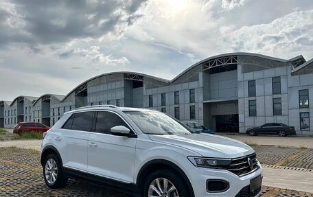 Volkswagen T-Roc I, 2022 год, 1 635 000 рублей, 3 фотография