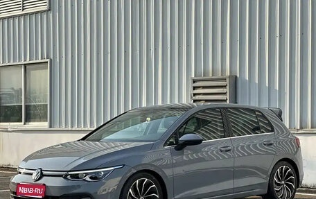 Volkswagen Golf VIII, 2022 год, 1 680 000 рублей, 1 фотография