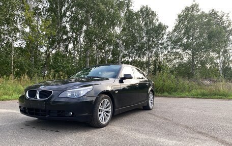 BMW 5 серия, 2004 год, 950 000 рублей, 1 фотография