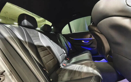 Mercedes-Benz E-Класс, 2018 год, 3 850 000 рублей, 19 фотография