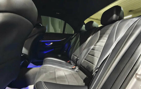Mercedes-Benz E-Класс, 2018 год, 3 850 000 рублей, 18 фотография