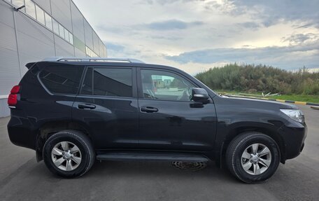 Toyota Land Cruiser Prado 150 рестайлинг 2, 2018 год, 5 600 000 рублей, 5 фотография
