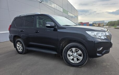 Toyota Land Cruiser Prado 150 рестайлинг 2, 2018 год, 5 600 000 рублей, 7 фотография