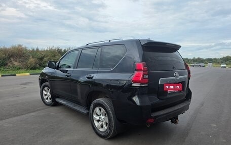 Toyota Land Cruiser Prado 150 рестайлинг 2, 2018 год, 5 600 000 рублей, 3 фотография