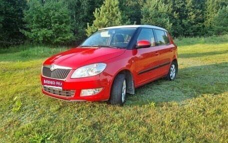 Skoda Fabia II, 2011 год, 890 000 рублей, 3 фотография
