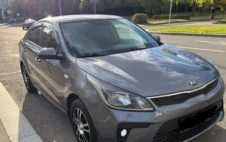 KIA Rio IV, 2018 год, 1 370 000 рублей, 3 фотография