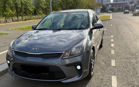 KIA Rio IV, 2018 год, 1 370 000 рублей, 4 фотография