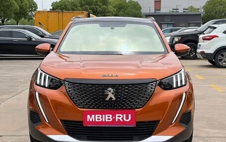 Peugeot 2008 II, 2022 год, 1 270 000 рублей, 2 фотография