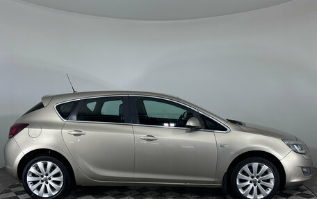 Opel Astra J, 2011 год, 650 000 рублей, 8 фотография