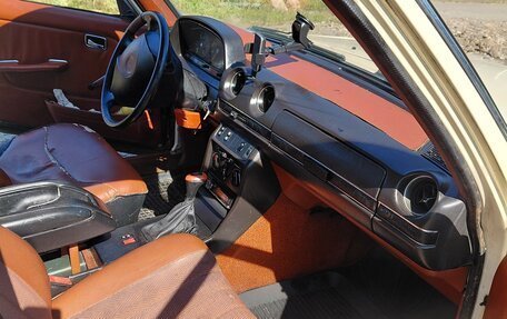 Mercedes-Benz W123, 1982 год, 505 000 рублей, 4 фотография