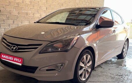 Hyundai Solaris II рестайлинг, 2016 год, 830 000 рублей, 2 фотография