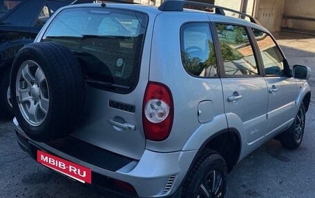 Chevrolet Niva I рестайлинг, 2010 год, 499 000 рублей, 4 фотография